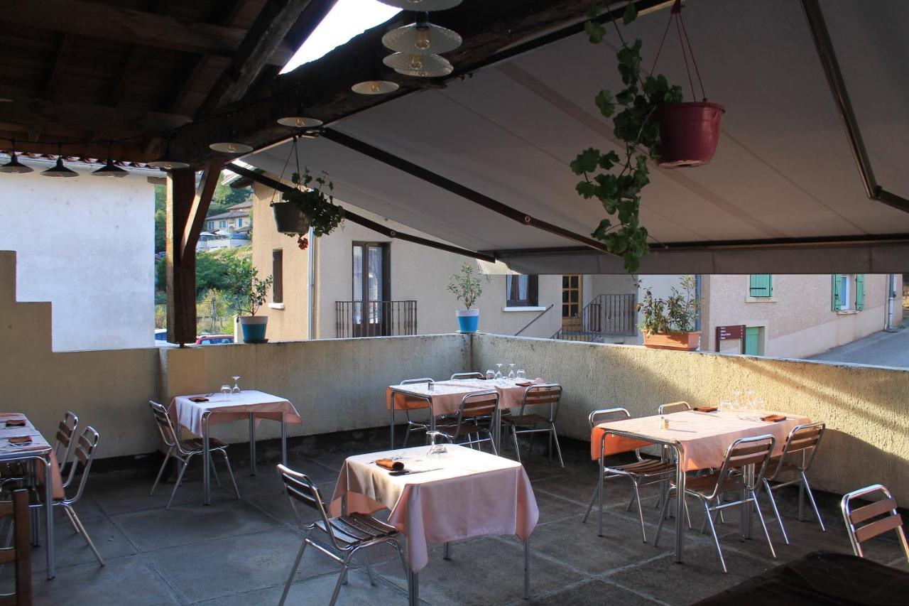 Hôtel Restaurant Le Saint Clément Extérieur photo