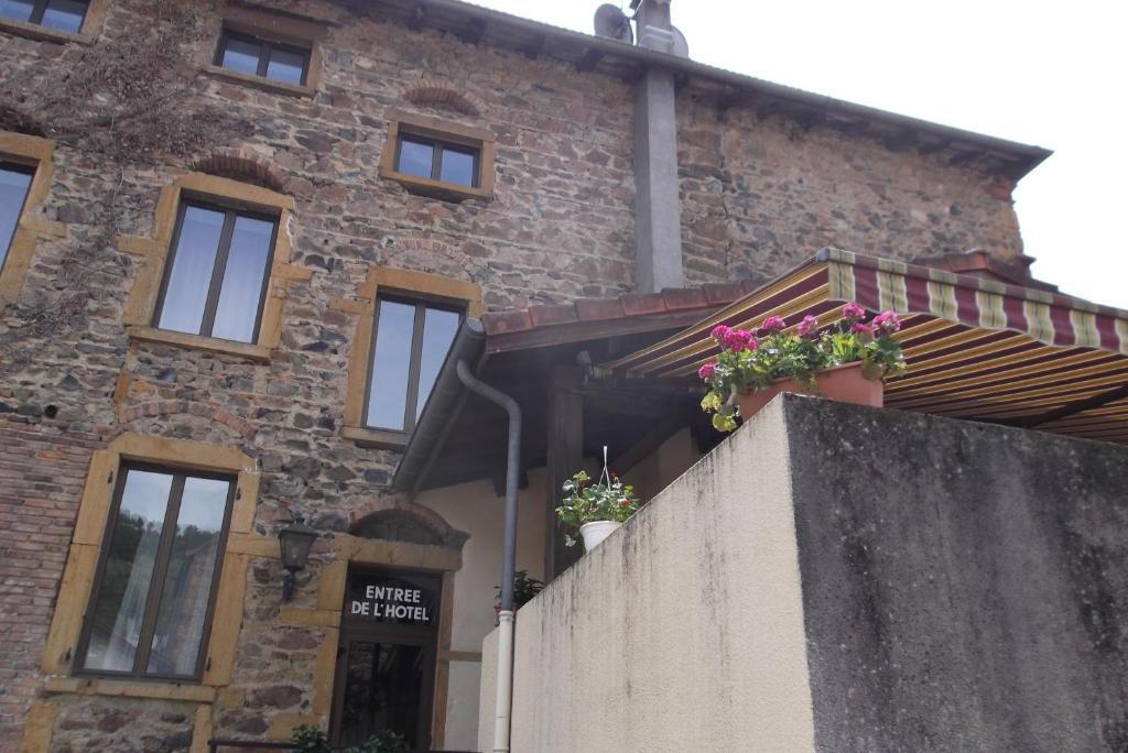 Hôtel Restaurant Le Saint Clément Extérieur photo