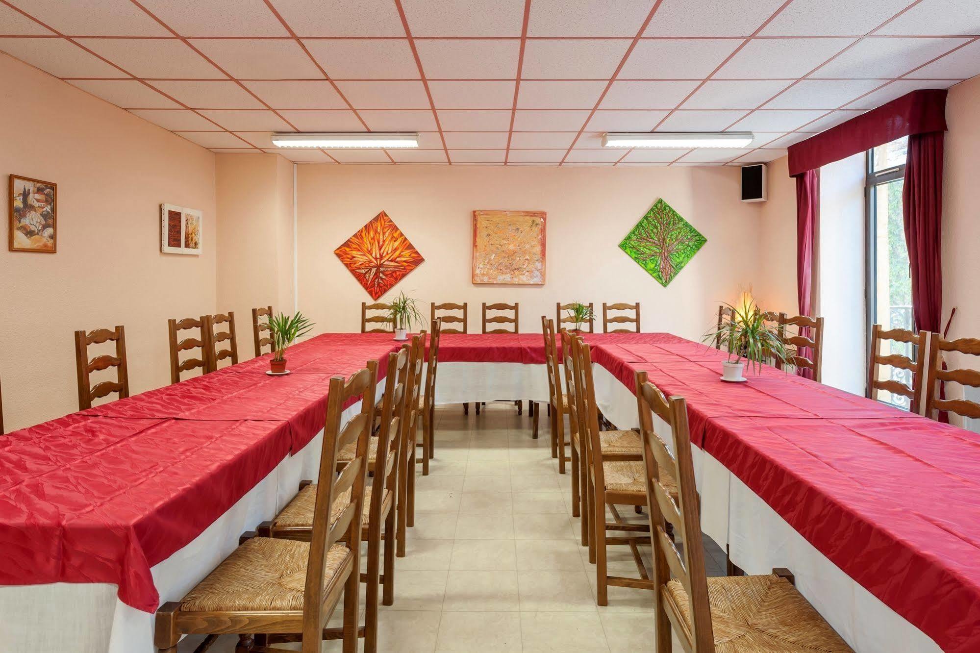 Hôtel Restaurant Le Saint Clément Extérieur photo